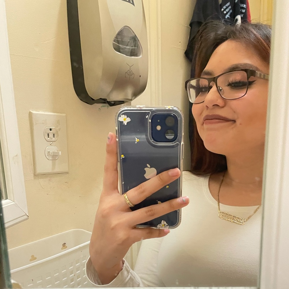 Meet your Posher, Rose